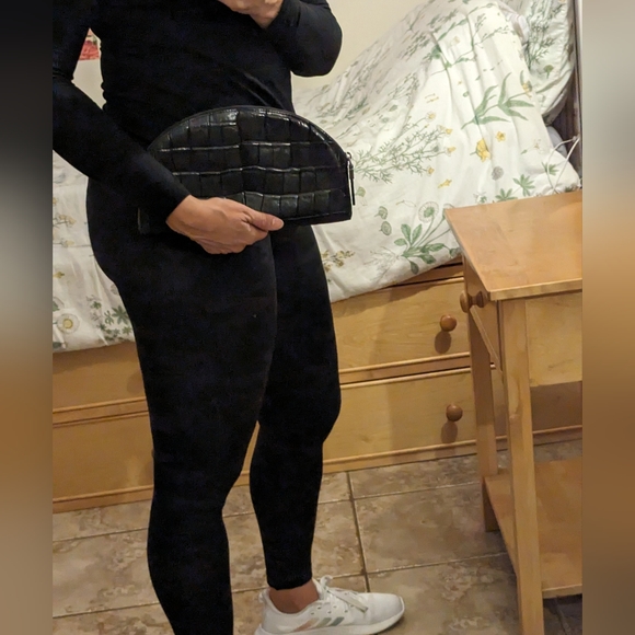 Eric Javits Croc Embossed Clutch/Shoulder Bag - Picture 6 of 8